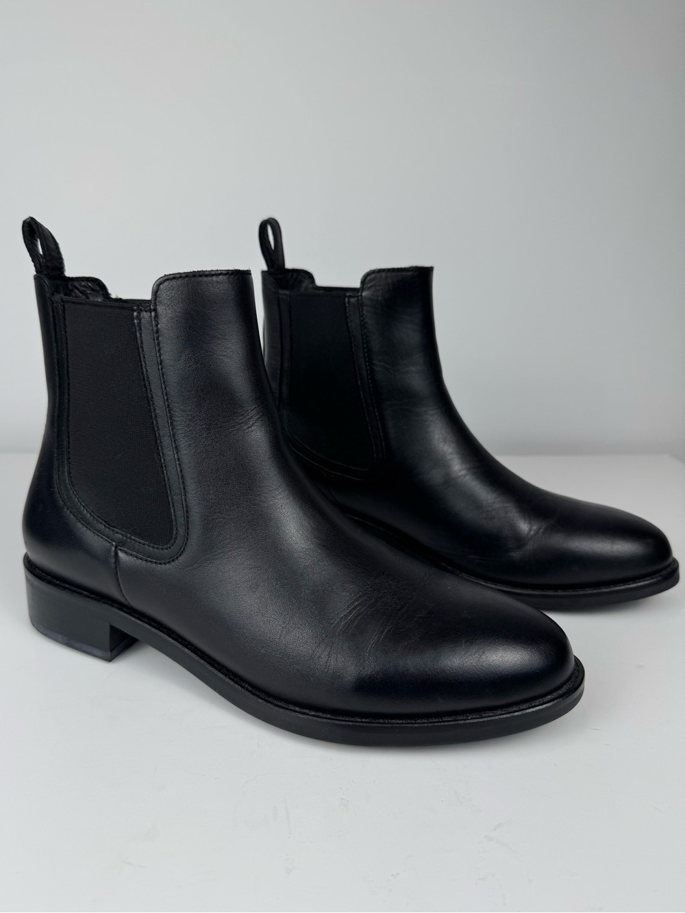 Thursday Boot Company Women’s Black Leather Duchess Chelsea Boots Size 9 Casual - Picture 3 of 11